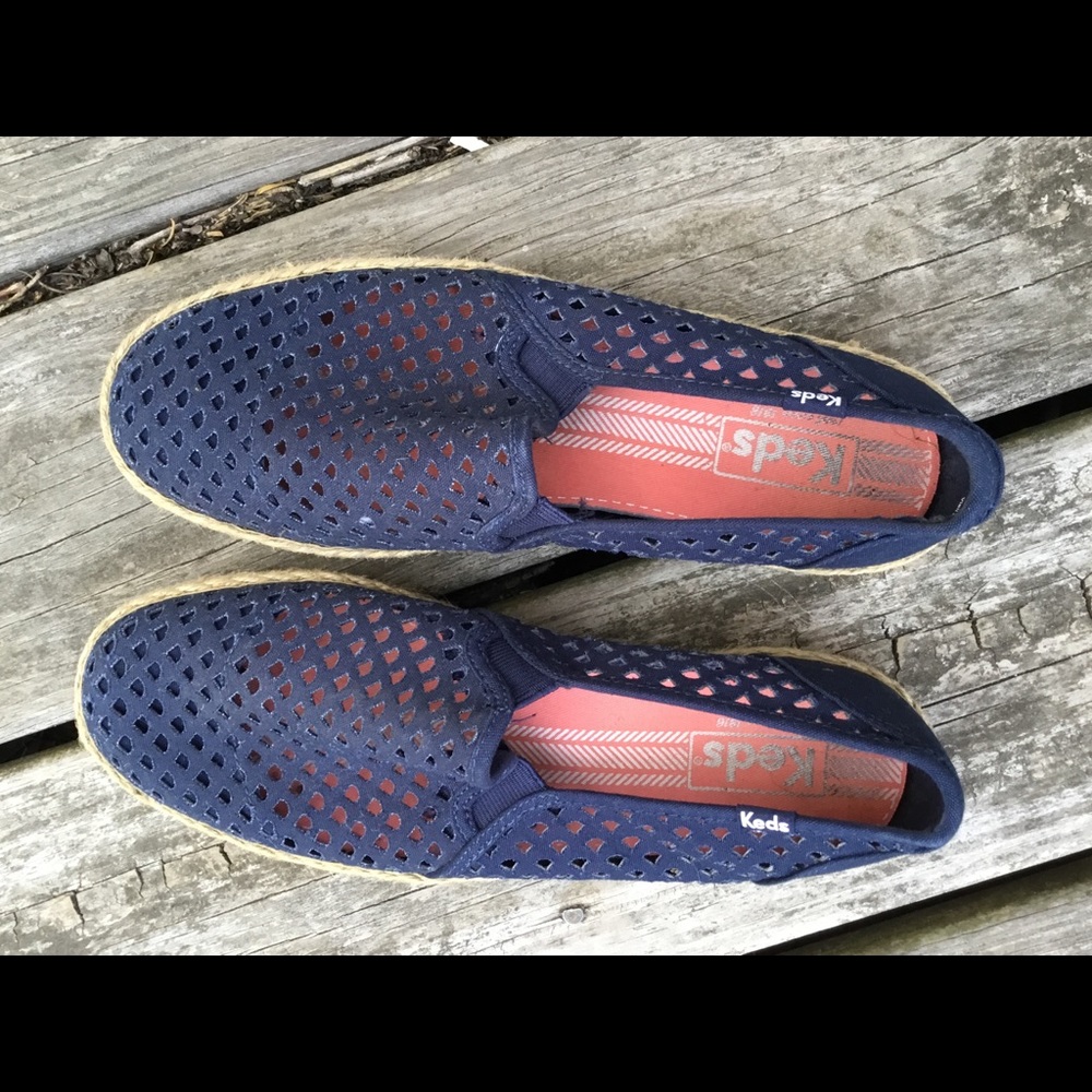 Mesh keds